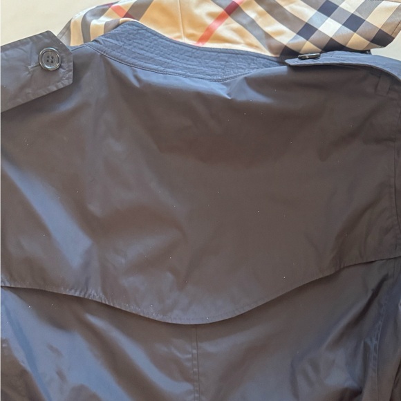 Burberry Black Classic Trench Coat - Picture 12 of 13